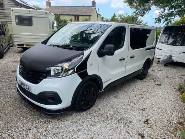 Renault Trafic 2014 Onwards Wheel Arch Trim Kit LWB Matte Black - Image 4