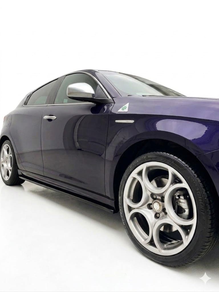 Side Skirts for Alfa Romeo Giulietta Sport (2010-2020) 1 Pair of gloss black side skirts for Alfa Romeo Giulietta Sport models (2010-2020), performance styling extensions.