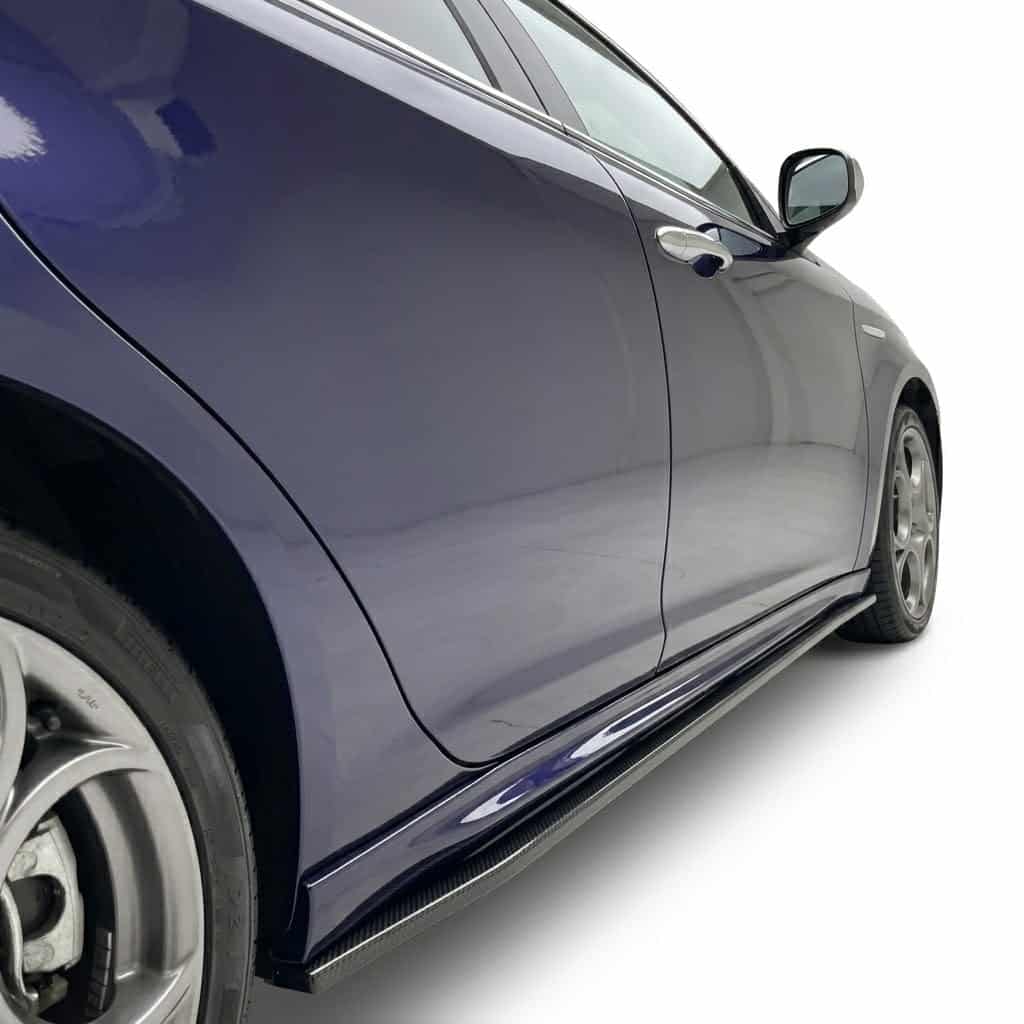 Side Skirts for Alfa Romeo Giulietta Sport (2010-2020) 2 Pair of gloss black side skirts for Alfa Romeo Giulietta Sport models (2010-2020), performance styling extensions.