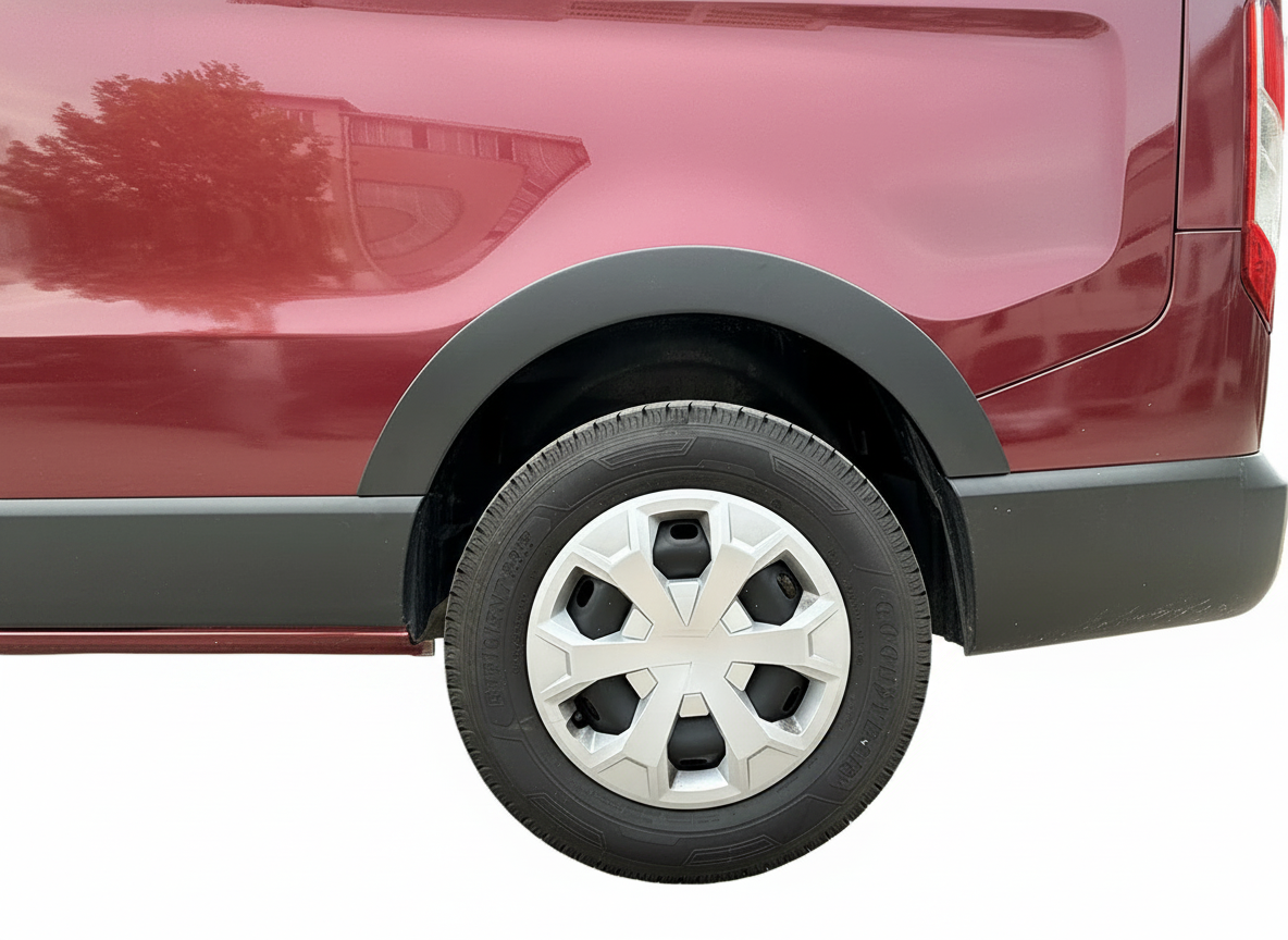 Wheel Arch Trims Cover for Renault Trafic 2022+ (8 pcs) 3 Full 8-piece wheel arch trims cover set in matte black for Renault Trafic vans.