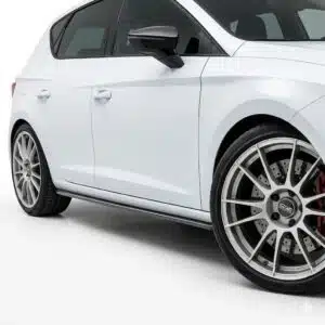 Gloss black side skirts for Seat Leon Mk3 5F (2012-2019), performance side blades for FR, Cupra and Standard models.