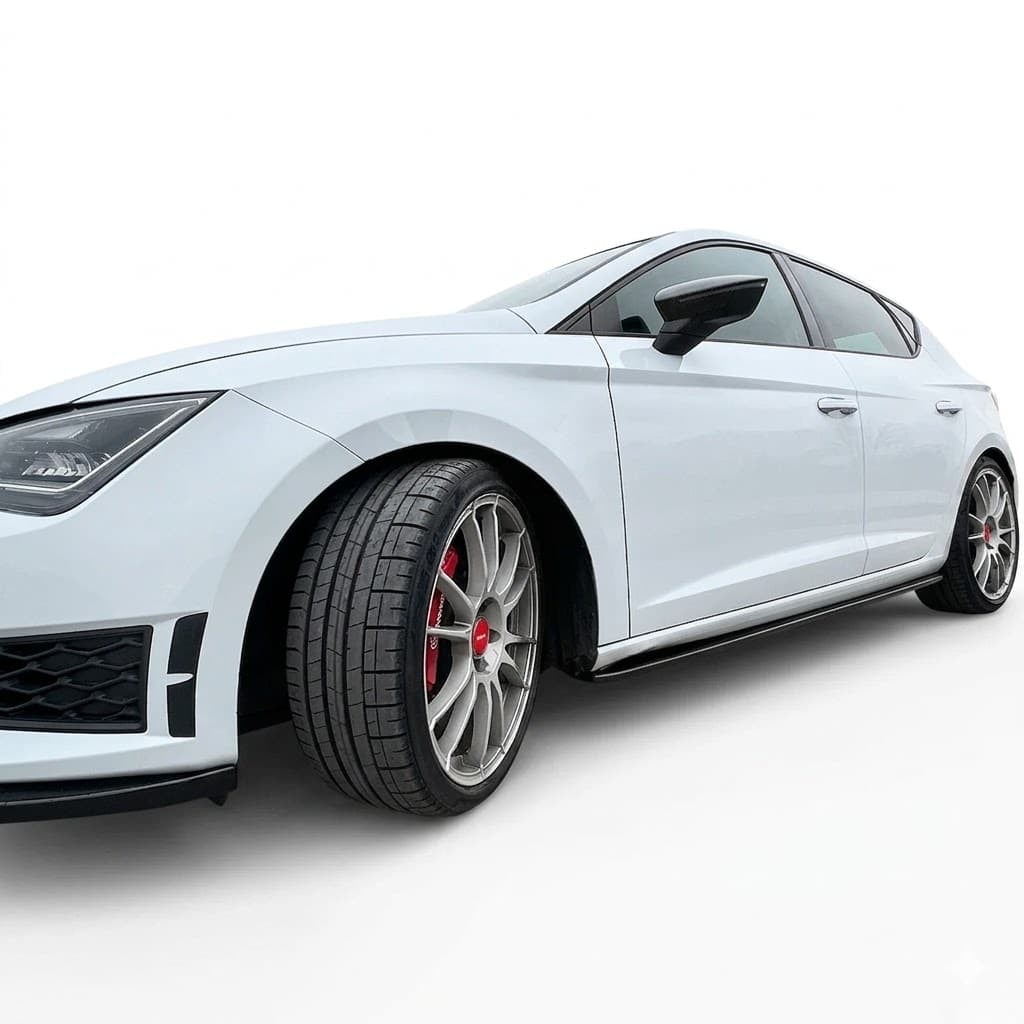 Side Skirts for SEAT Leon FR / Cupra / Standard (2012-2019) 2 Gloss black side skirts for Seat Leon Mk3 5F (2012-2019), performance side blades for FR, Cupra and Standard models.