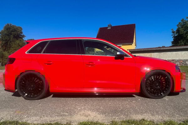 Audi RS3 8V Sportback (2015-2020) Side Skirts - Image 4
